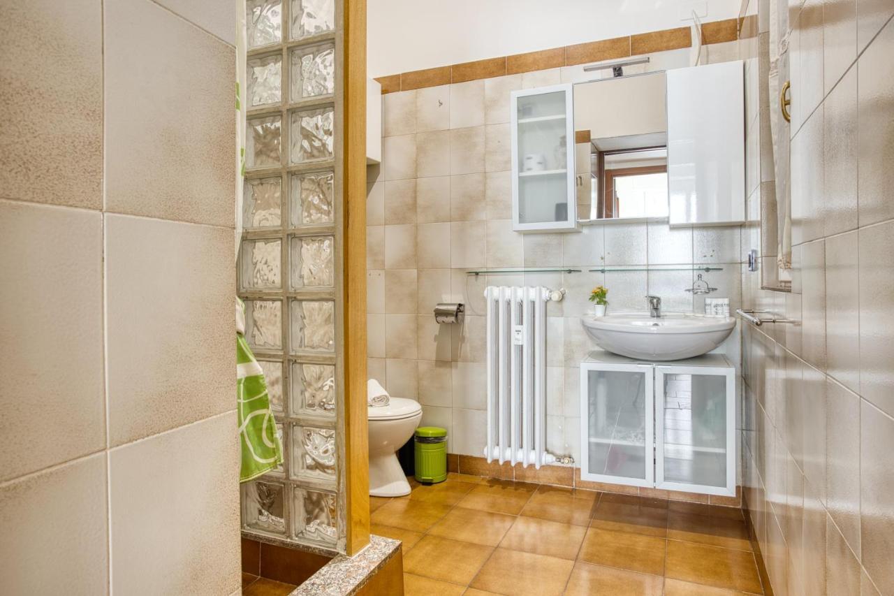 ミラノJoivy Adorable 1 Bed Flat Near Centreアパートメント エクステリア 写真
